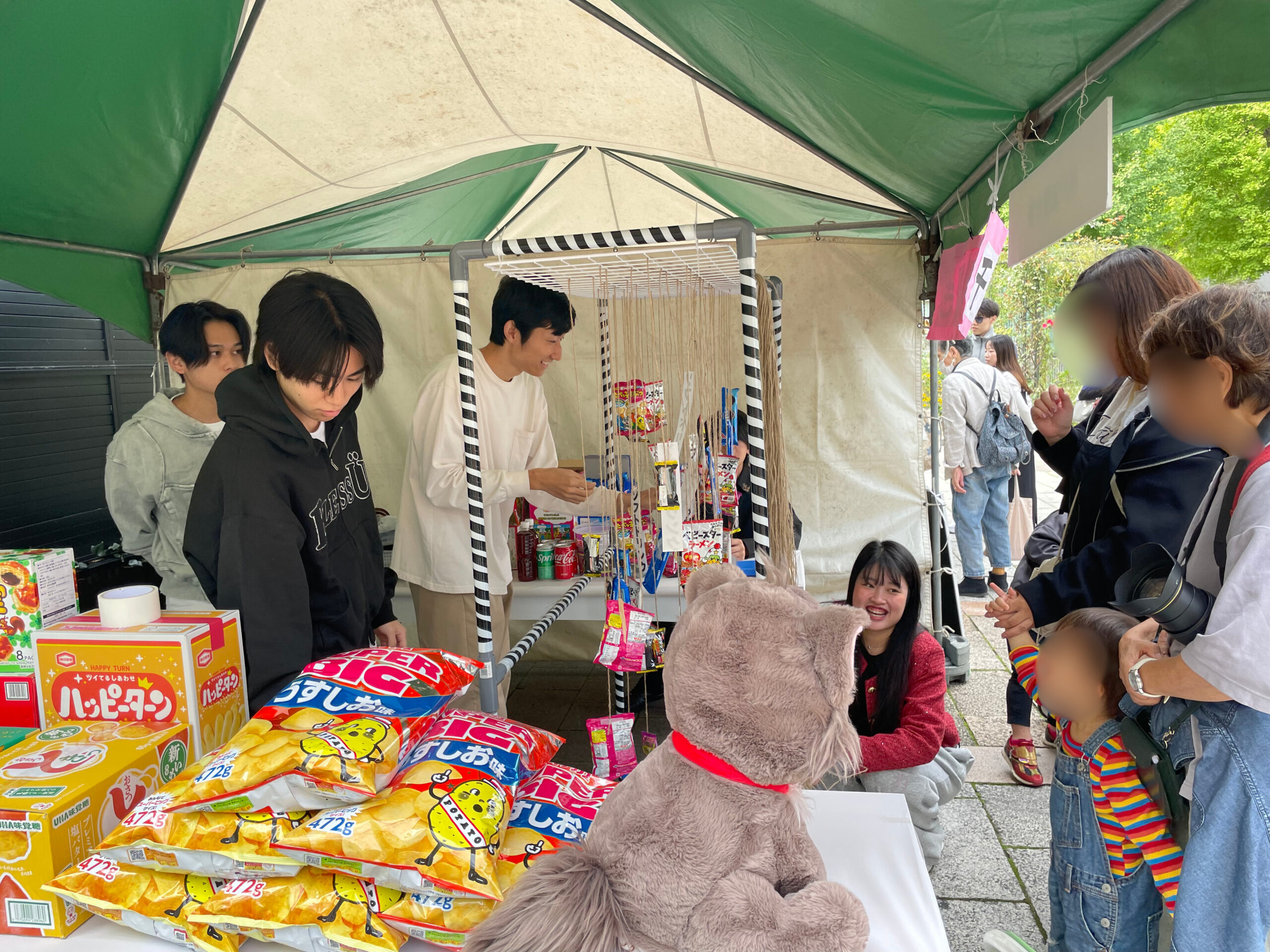 本学学生が「六甲アイランドハロウィンフェスティバル2025」に参加しました